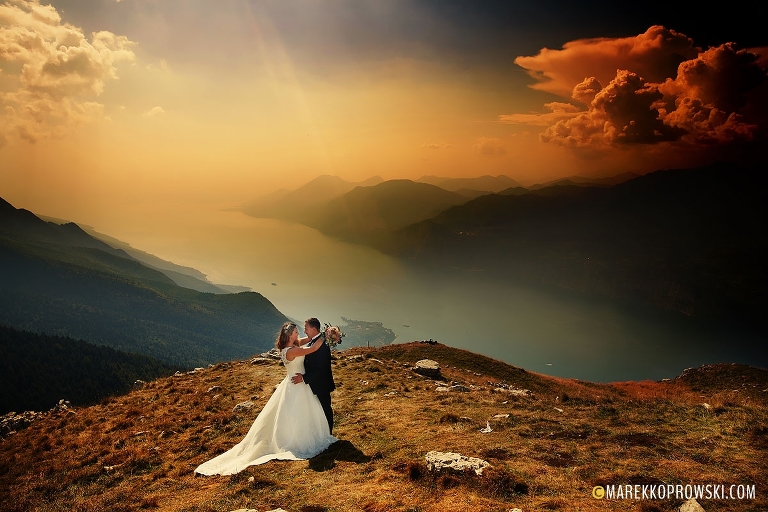 Sesja nad Gardą, Ślub we Włoszech, Malcesine Matrimonio, Destination Wedding Photographer, Włoskie Wesele, fotograf we Włoszech, sesja w górach
